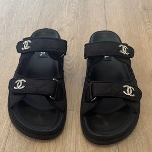 Quilted Grained CC Slide Sandals